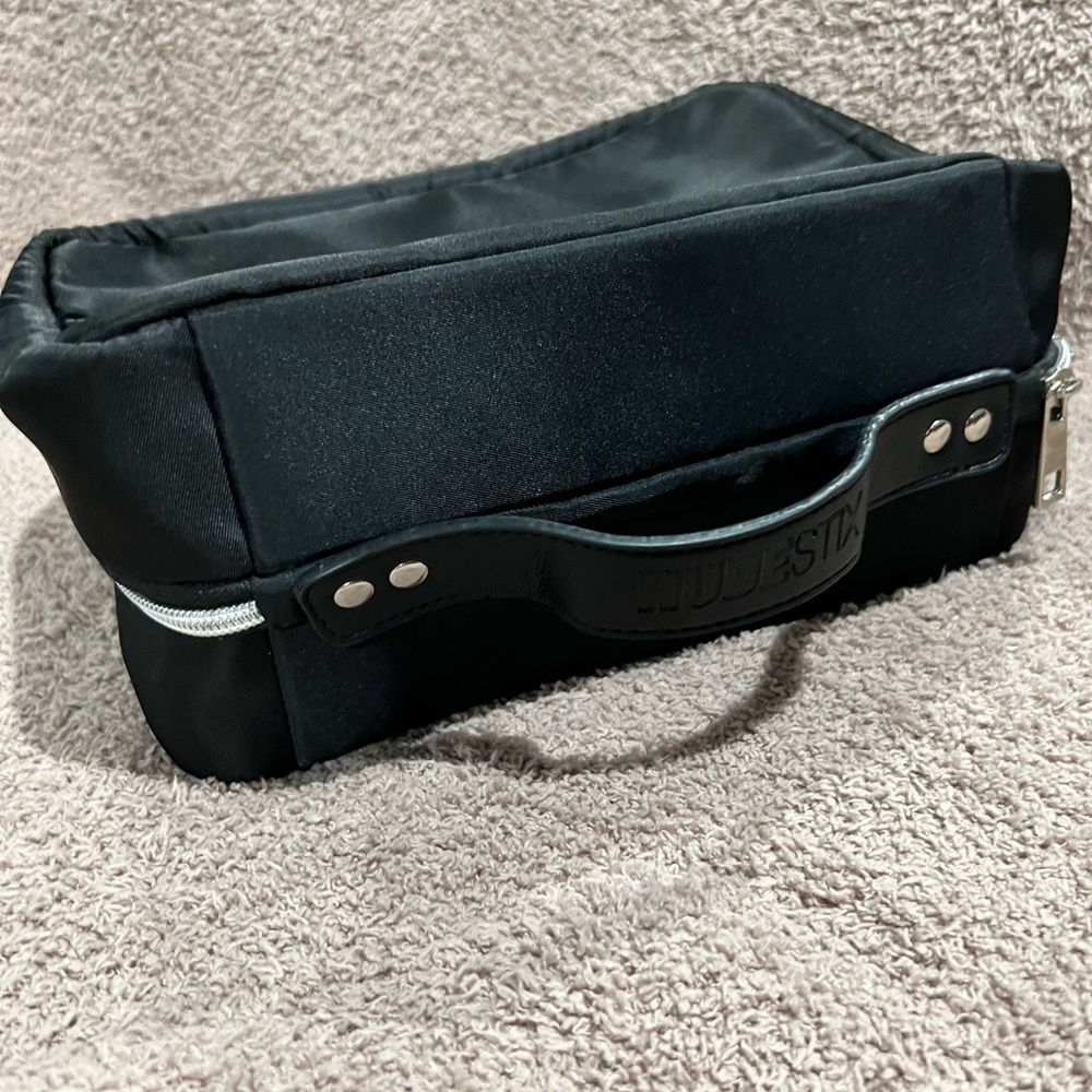 NudeStix Hanging Travel Cosmetic Bag